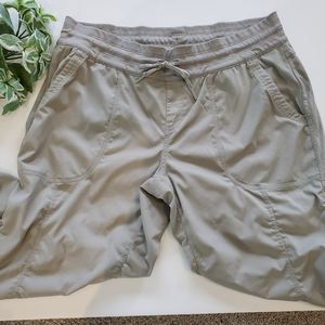 North face aphrodite 2.0 Capris